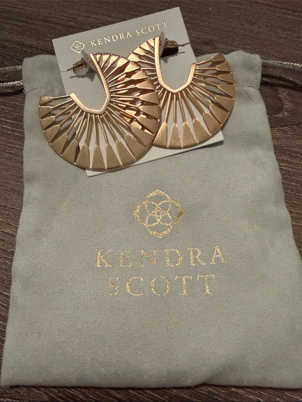 Kendra Scott Sculpted Fan Hoop Earrings - Rose Gold
